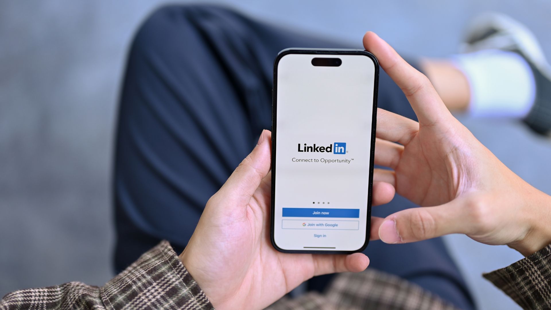 Is LinkedIn Recruiter Worth It (An Honest Review)